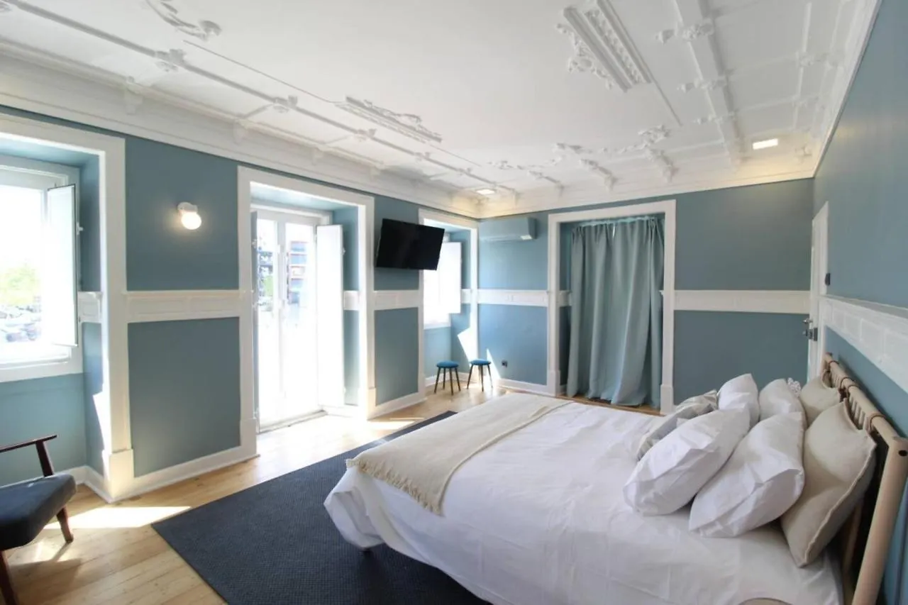 Ferienhaus Lovely Bedroom With Patio In Lisboa