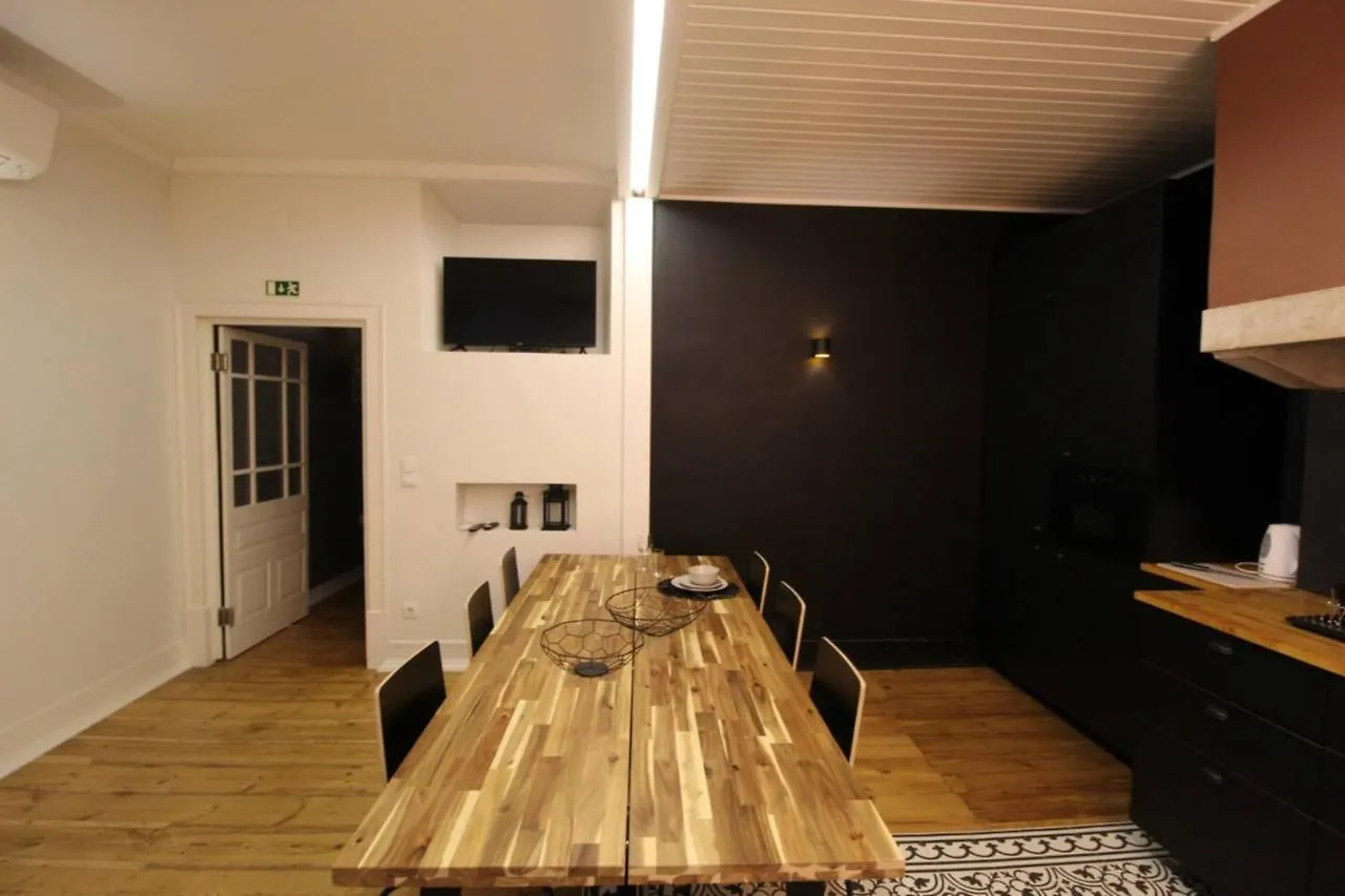 Lovely Bedroom With Patio In Lisboa Ferienhaus